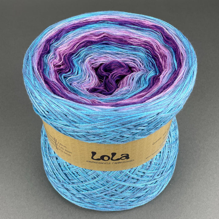 Lola Repeat - 520 Hydrangea Garden