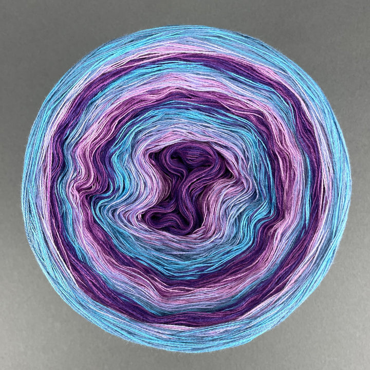 Lola Repeat - 520 Hydrangea Garden