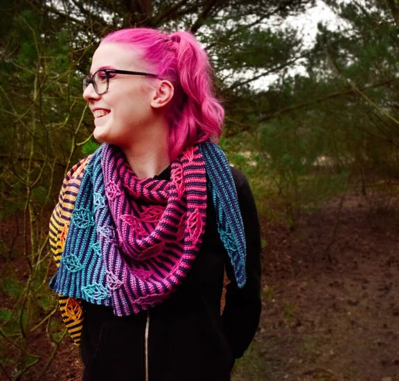 Glowing Leaf Shawl Yarn Pack by Christina Hadderingh