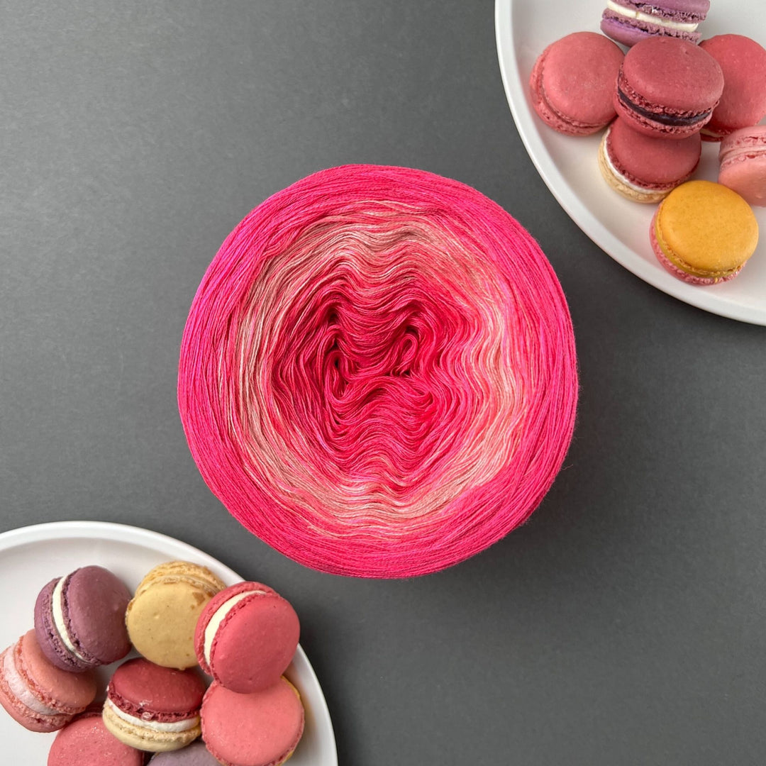 PREORDER Lola Macaron Raspberry