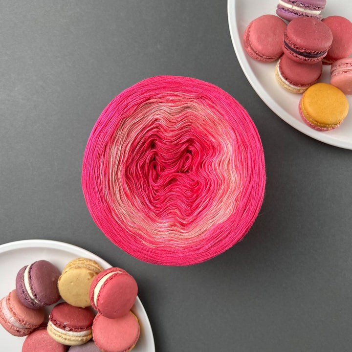 PREORDER Lola Macaron Raspberry