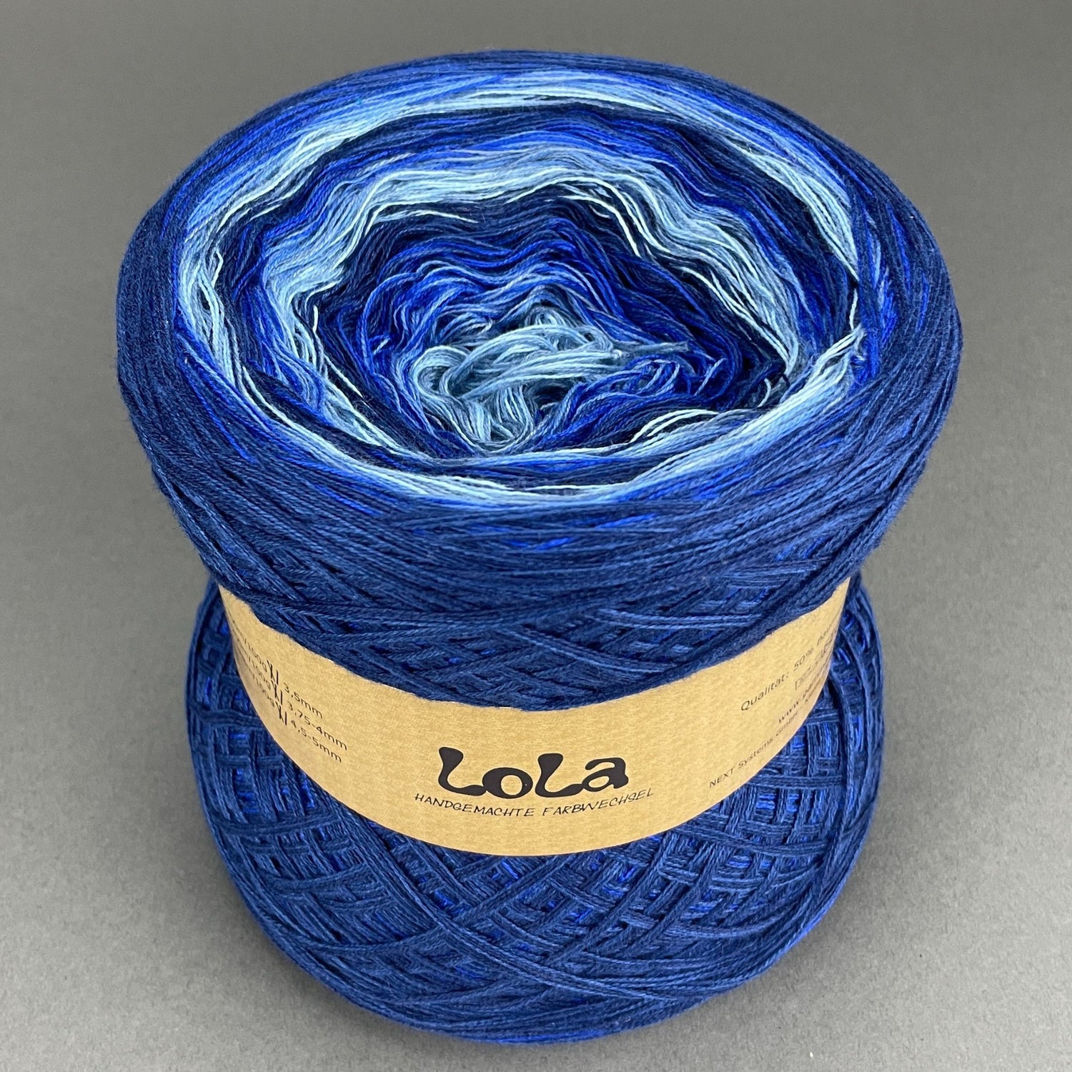 Lola Repeat - 435 Mountain Views