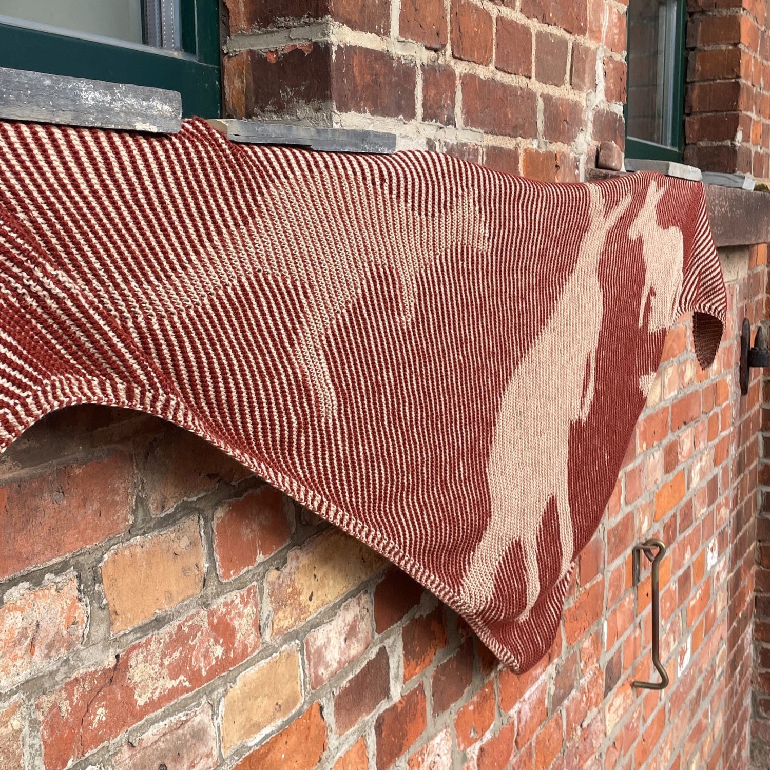 Lola Illusion Knitted Shawl - Australian Kangaroos - 4ply