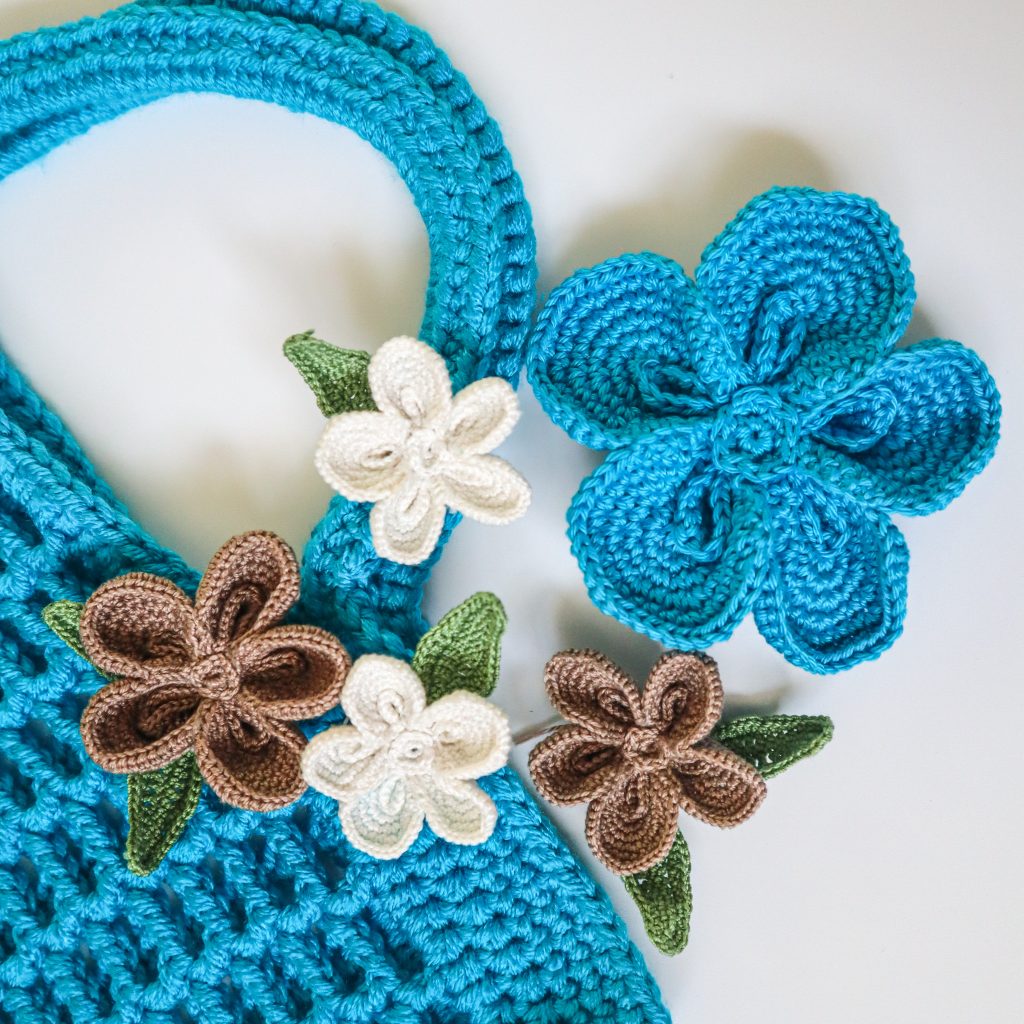 Flower Market Bag Yarn Pack by Kwannie Cheng